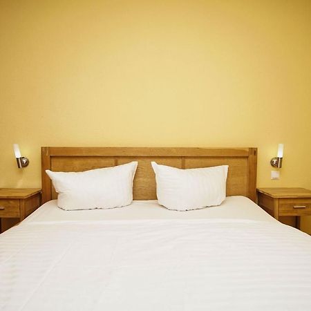 Schicke Fewo Mit Terrasse, Gratis Nutzung Vom Ahoi Erlebnisbad Und Sauna In Sellin - Haus De Niege Wech Fewo 02 Тіссов Екстер'єр фото