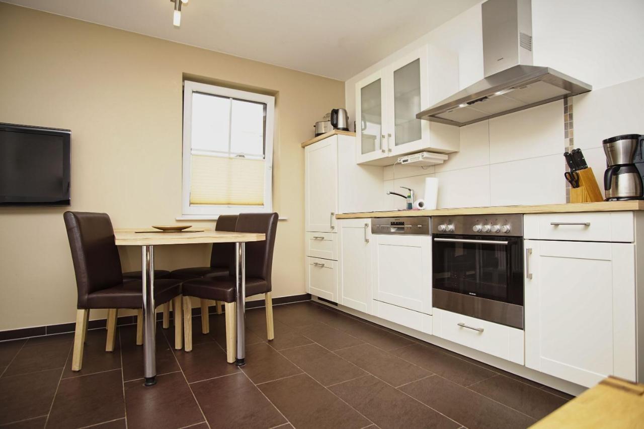 Schicke Fewo Mit Terrasse, Gratis Nutzung Vom Ahoi Erlebnisbad Und Sauna In Sellin - Haus De Niege Wech Fewo 02 Тіссов Екстер'єр фото