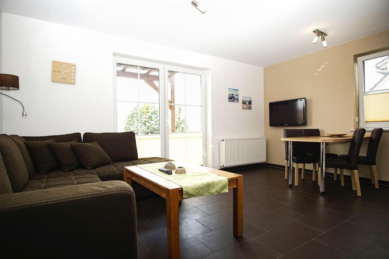 Schicke Fewo Mit Terrasse, Gratis Nutzung Vom Ahoi Erlebnisbad Und Sauna In Sellin - Haus De Niege Wech Fewo 02 Тіссов Екстер'єр фото