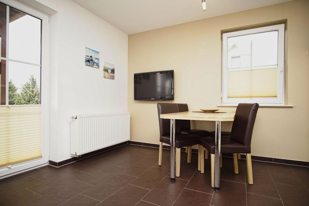 Schicke Fewo Mit Terrasse, Gratis Nutzung Vom Ahoi Erlebnisbad Und Sauna In Sellin - Haus De Niege Wech Fewo 02 Тіссов Екстер'єр фото